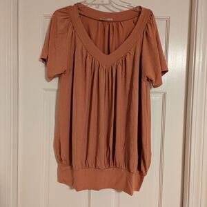 Zenana Outfitters V-Neck Short Sleeve Top in Rust